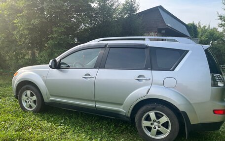 Mitsubishi Outlander III рестайлинг 3, 2007 год, 850 000 рублей, 24 фотография