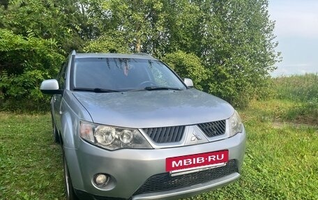 Mitsubishi Outlander III рестайлинг 3, 2007 год, 850 000 рублей, 23 фотография