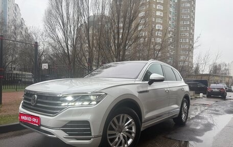 Volkswagen Touareg III, 2020 год, 5 900 000 рублей, 1 фотография