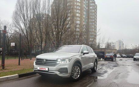 Volkswagen Touareg III, 2020 год, 5 900 000 рублей, 3 фотография
