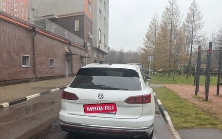 Volkswagen Touareg III, 2020 год, 5 900 000 рублей, 6 фотография