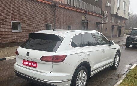 Volkswagen Touareg III, 2020 год, 5 900 000 рублей, 7 фотография