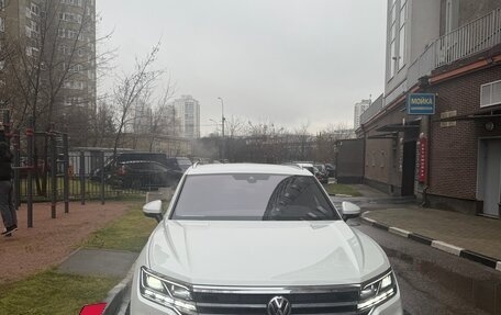 Volkswagen Touareg III, 2020 год, 5 900 000 рублей, 2 фотография