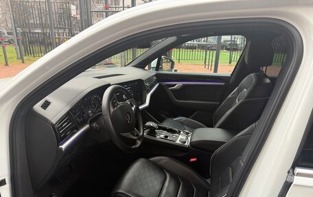 Volkswagen Touareg III, 2020 год, 5 900 000 рублей, 16 фотография