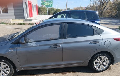 Hyundai Solaris II рестайлинг, 2018 год, 1 500 000 рублей, 3 фотография