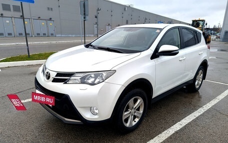 Toyota RAV4, 2014 год, 1 700 000 рублей, 2 фотография