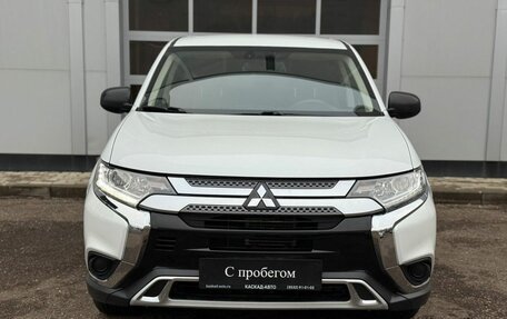Mitsubishi Outlander III рестайлинг 3, 2019 год, 2 200 000 рублей, 8 фотография