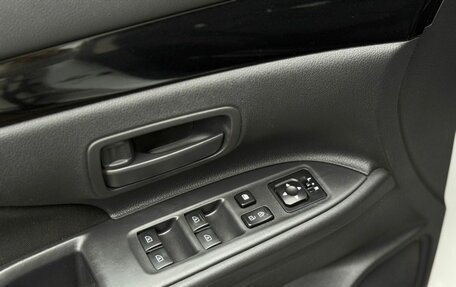 Mitsubishi Outlander III рестайлинг 3, 2019 год, 2 200 000 рублей, 18 фотография