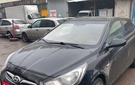 Hyundai Solaris II рестайлинг, 2013 год, 575 000 рублей, 2 фотография