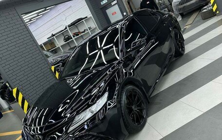 Toyota Camry, 2021 год, 2 950 000 рублей, 1 фотография