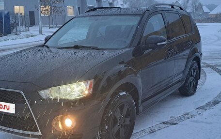 Mitsubishi Outlander III рестайлинг 3, 2011 год, 1 150 000 рублей, 1 фотография