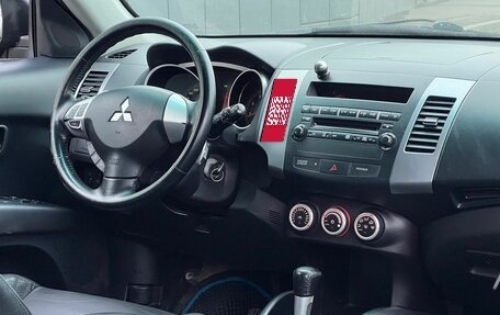 Mitsubishi Outlander III рестайлинг 3, 2007 год, 1 080 000 рублей, 16 фотография