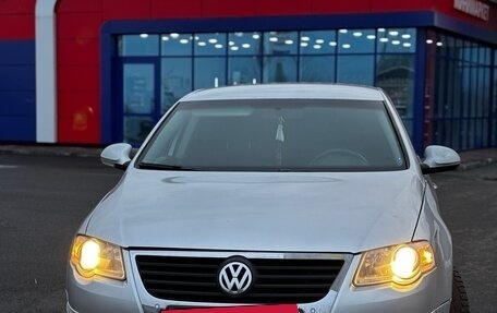 Volkswagen Passat B6, 2007 год, 450 000 рублей, 2 фотография