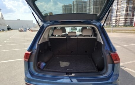 Volkswagen Tiguan II, 2019 год, 2 600 000 рублей, 3 фотография