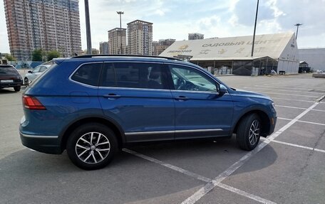 Volkswagen Tiguan II, 2019 год, 2 600 000 рублей, 13 фотография