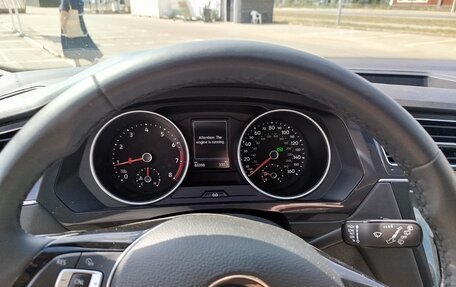 Volkswagen Tiguan II, 2019 год, 2 600 000 рублей, 18 фотография