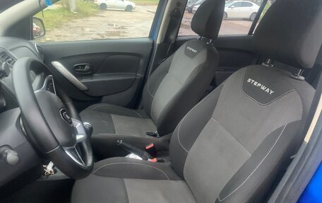 Renault Logan II, 2019 год, 1 020 000 рублей, 6 фотография