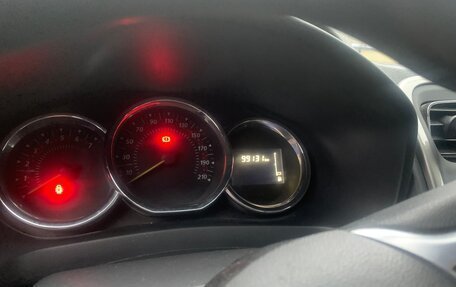 Renault Logan II, 2019 год, 1 020 000 рублей, 10 фотография