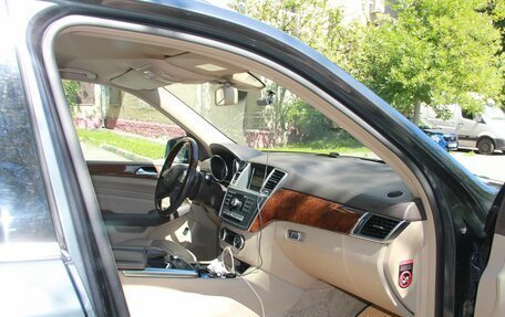 Mercedes-Benz M-Класс, 2012 год, 2 099 000 рублей, 2 фотография