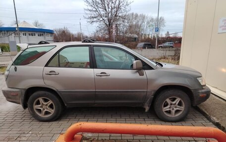 Lexus RX IV рестайлинг, 2000 год, 650 000 рублей, 2 фотография
