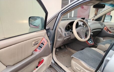 Lexus RX IV рестайлинг, 2000 год, 650 000 рублей, 3 фотография