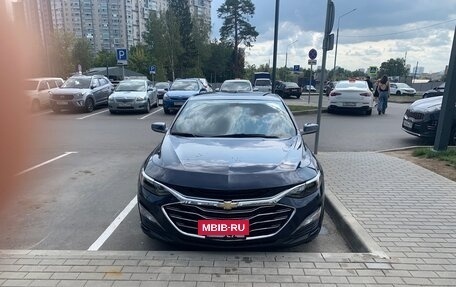 Chevrolet Malibu IX, 2020 год, 1 500 000 рублей, 2 фотография