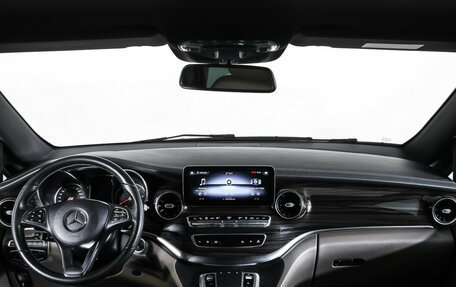 Mercedes-Benz V-Класс, 2021 год, 6 290 000 рублей, 19 фотография
