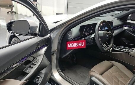 BMW 5 серия, 2024 год, 5 510 000 рублей, 11 фотография