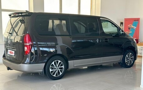 Hyundai Grand Starex Grand Starex I рестайлинг 2, 2019 год, 3 555 000 рублей, 6 фотография