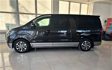 Hyundai Grand Starex Grand Starex I рестайлинг 2, 2019 год, 3 555 000 рублей, 5 фотография