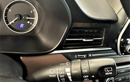 Hyundai Grand Starex Grand Starex I рестайлинг 2, 2019 год, 3 555 000 рублей, 16 фотография