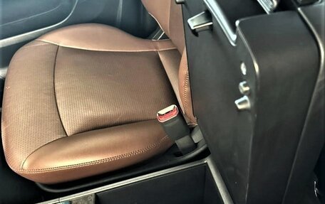 Hyundai Grand Starex Grand Starex I рестайлинг 2, 2019 год, 3 555 000 рублей, 18 фотография