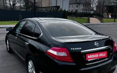 Nissan Teana, 2010 год, 750 000 рублей, 2 фотография