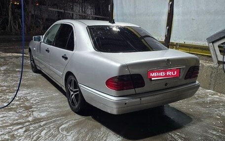 Mercedes-Benz E-Класс, 1999 год, 375 000 рублей, 4 фотография