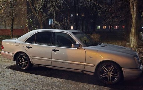 Mercedes-Benz E-Класс, 1999 год, 375 000 рублей, 13 фотография