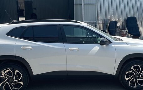 Chevrolet Trax, 2024 год, 1 800 000 рублей, 4 фотография