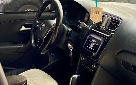 Volkswagen Polo VI (EU Market), 2017 год, 1 100 000 рублей, 6 фотография