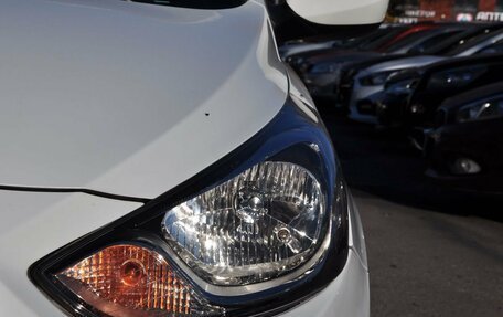 Hyundai Solaris II рестайлинг, 2011 год, 899 000 рублей, 9 фотография