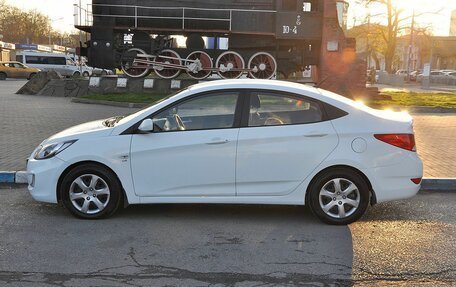Hyundai Solaris II рестайлинг, 2011 год, 899 000 рублей, 8 фотография