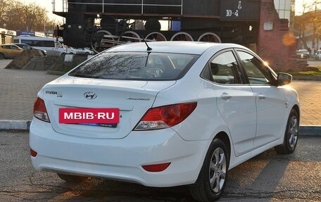 Hyundai Solaris II рестайлинг, 2011 год, 899 000 рублей, 5 фотография