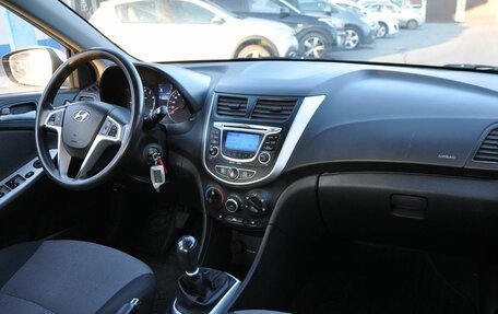 Hyundai Solaris II рестайлинг, 2011 год, 899 000 рублей, 14 фотография