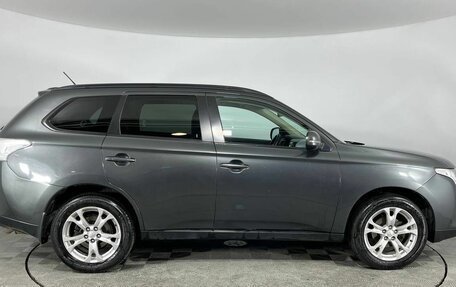 Mitsubishi Outlander III рестайлинг 3, 2013 год, 1 340 000 рублей, 4 фотография