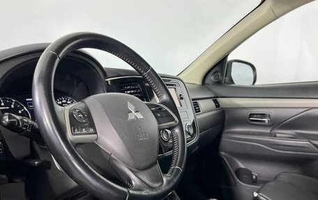 Mitsubishi Outlander III рестайлинг 3, 2013 год, 1 340 000 рублей, 24 фотография