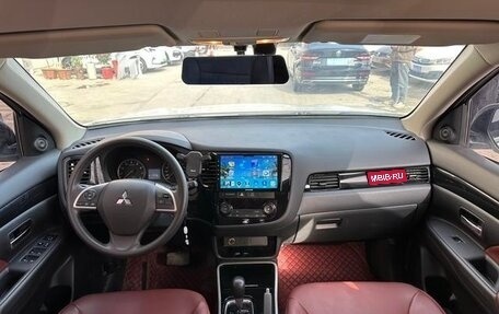 Mitsubishi Outlander III рестайлинг 3, 2022 год, 2 190 469 рублей, 10 фотография