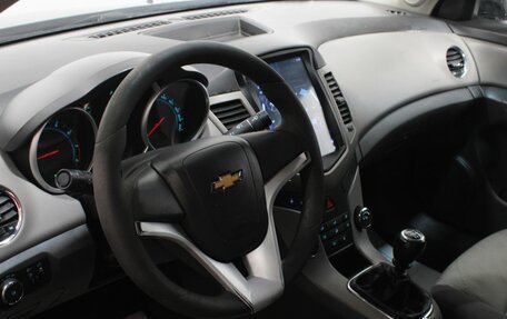 Chevrolet Cruze II, 2010 год, 625 000 рублей, 16 фотография