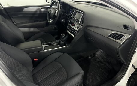 Hyundai Sonata VII, 2019 год, 1 630 000 рублей, 14 фотография