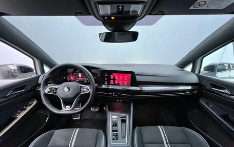 Volkswagen Golf VIII, 2022 год, 1 400 000 рублей, 9 фотография