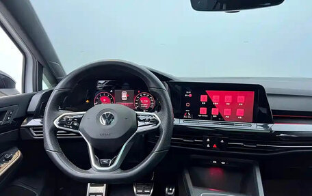 Volkswagen Golf VIII, 2022 год, 1 400 000 рублей, 10 фотография