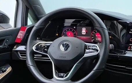 Volkswagen Golf VIII, 2022 год, 1 400 000 рублей, 14 фотография