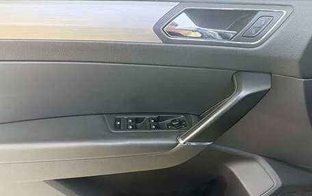 Volkswagen Touran III, 2021 год, 2 018 000 рублей, 7 фотография